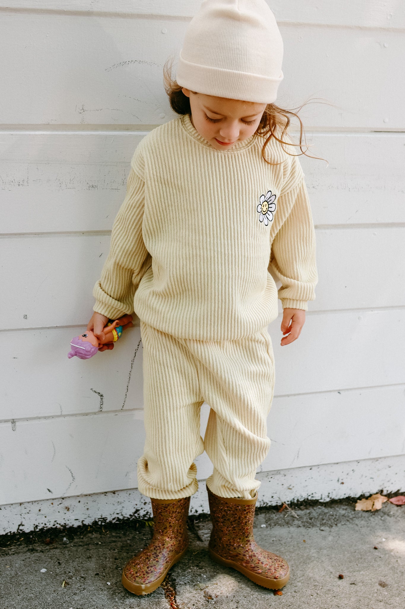 Embroidered Daisy Simple Ribbed Set