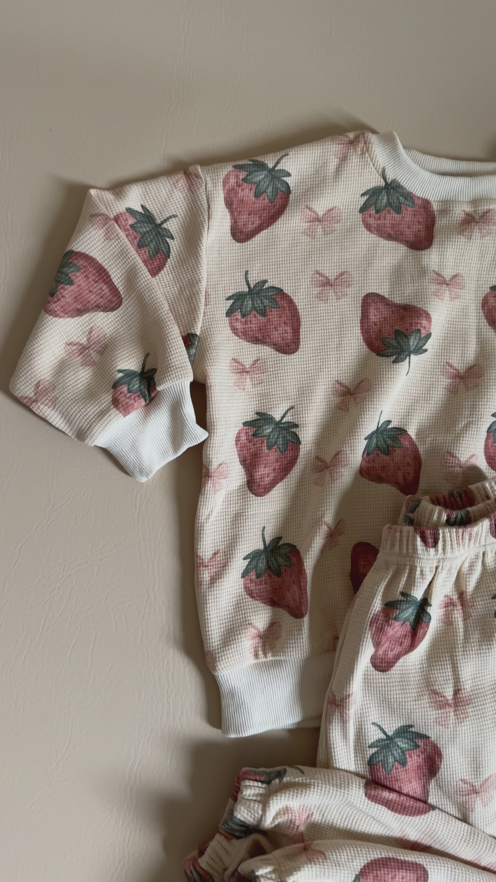 Coquette Strawberries & Bows Waffle Cotton Set