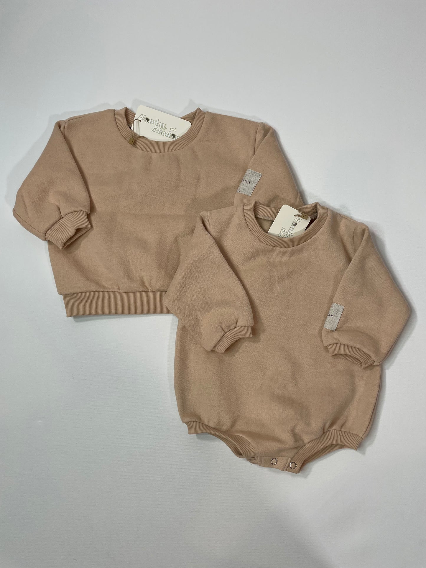 Basic Neutral Sweatshirt Crewneck