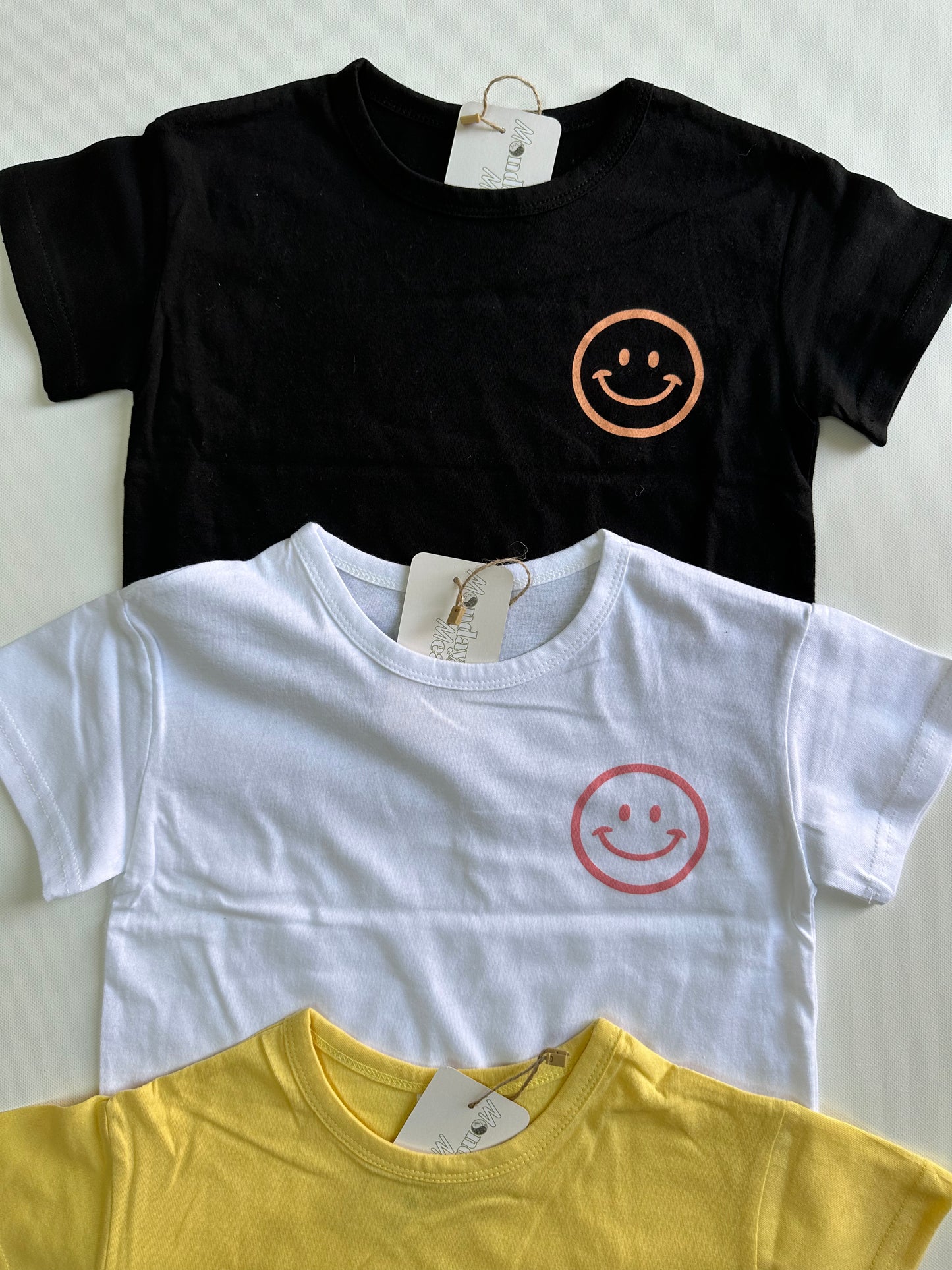 Basic Smiley Tshirt