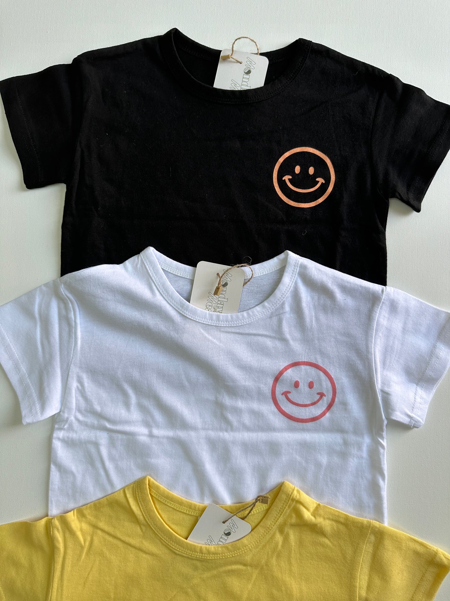 Basic Smiley Tshirt